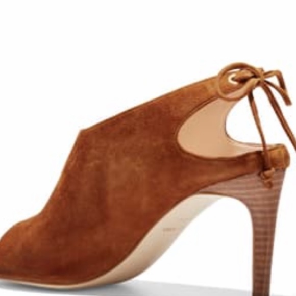 COLE HAAN. Women’s shoes .. true to size . - Picture 3 of 12